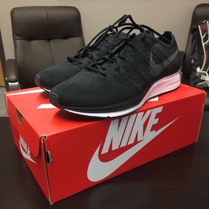 Brand New Nike Flyknit Trainer